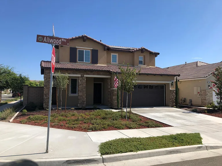 27276 Allwood Way — Photo 6