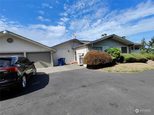 1445 SW 296th Street, Federal Way, WA 98023