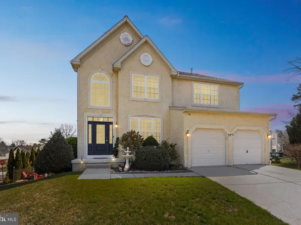 2 Homestead Ct, Sicklerville, NJ 08081