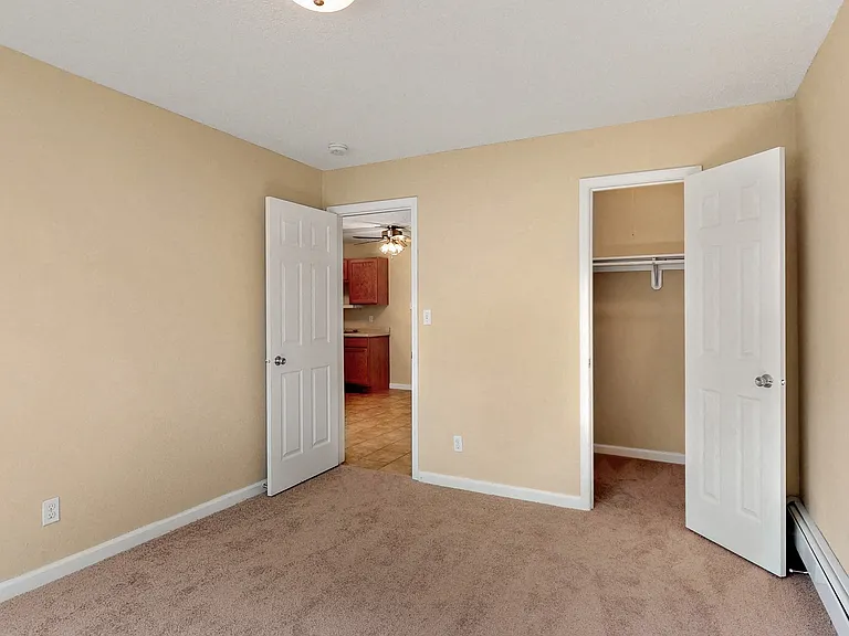 Oak Valley Apartments — Photo 57