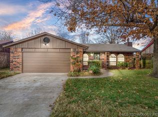 1116 W Memphis St, Broken Arrow, OK 74012
