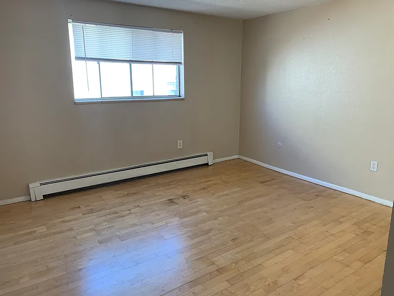 1148 N Washington St #5 — Photo 6