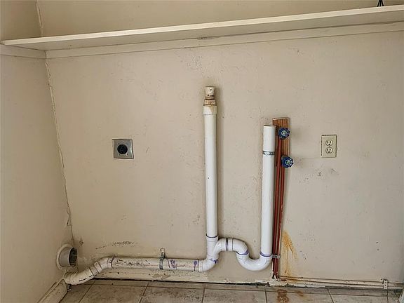 3rd image of 36730 Northeast Rd #126