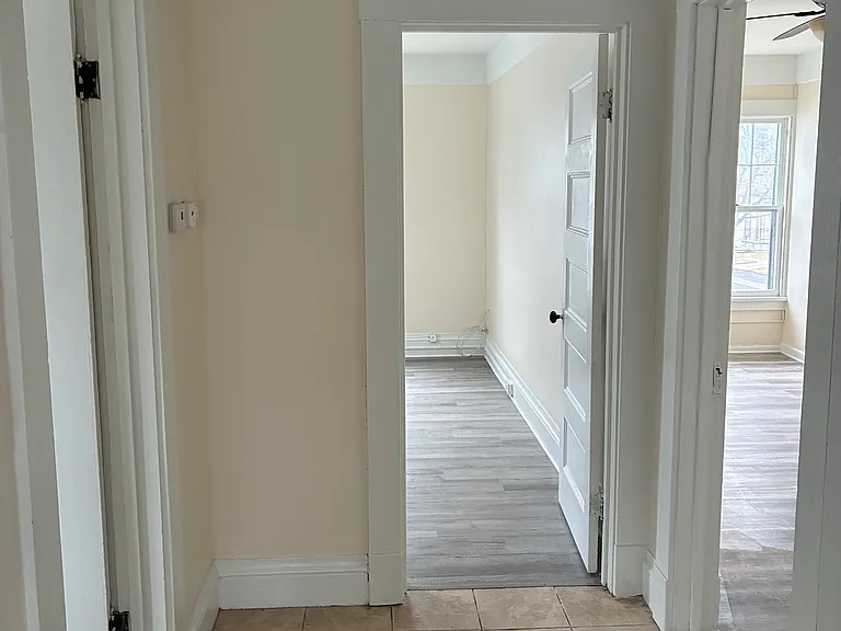 172 William St #A — Photo 2