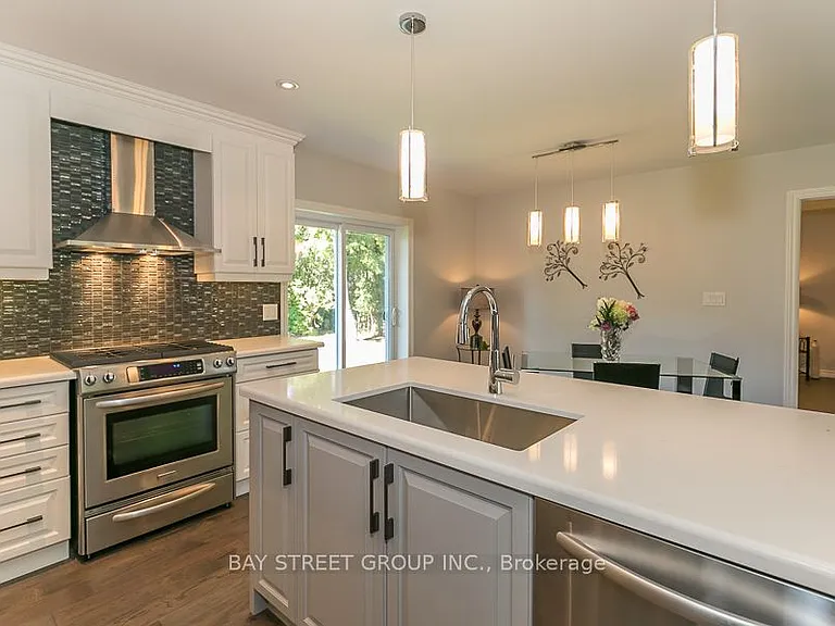 367 Kerrybrook Dr — Photo 4