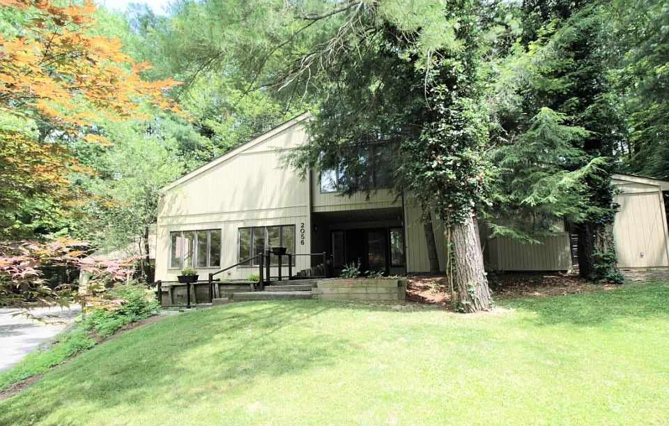 1st image of 2056 Colchester Dr