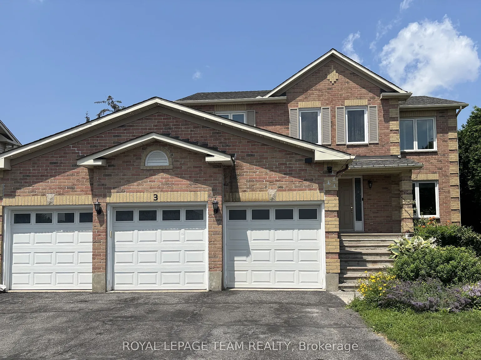 4 bed, $3,300 — Photo 1