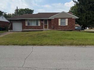 9421 Aetna Dr, Saint Louis, MO 63137