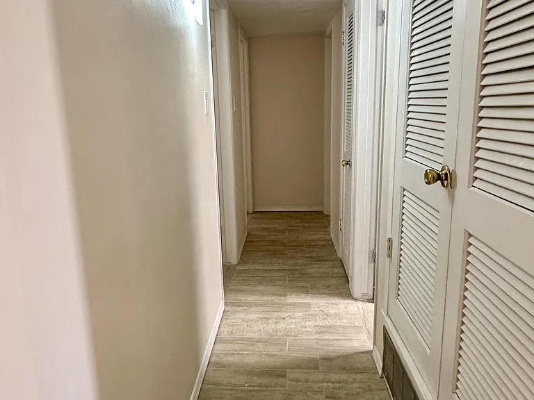 10101 Renfrew Dr — Photo 22