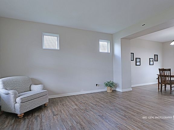 2nd image of 862 Heartland Park Ln