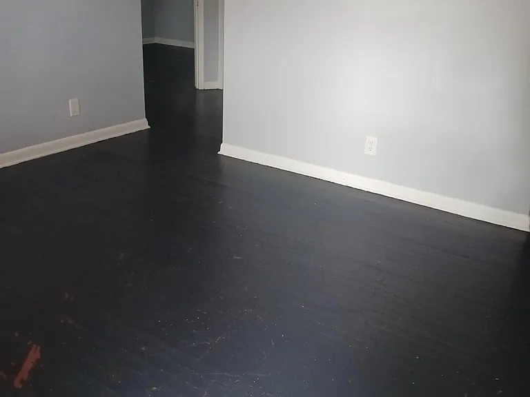 1145 W 25th St #4 — Photo 3