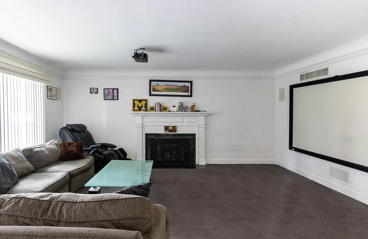 3 bed, 1842 sqft, $4,400 — Photo 3