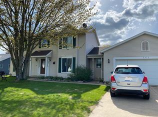 5475 Columbine Ave NE, Comstock Park, MI 49321