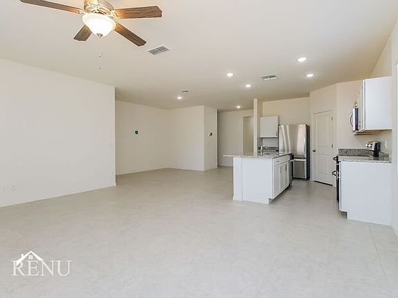 4th image of 35396 W San Capistrano Ave
