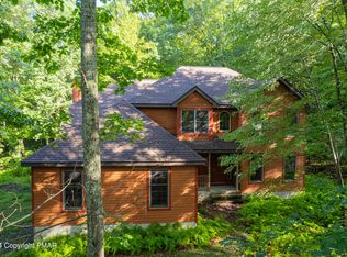 345 Valley Rd, Canadensis, PA 18325