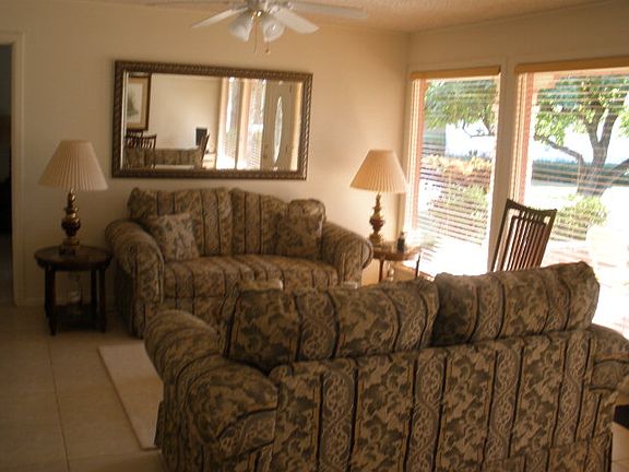 5th image of 27 Saint Andrews Ln