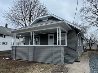 49 Linden St, Pawtucket, RI 02861