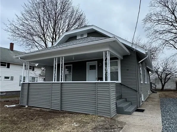49 Linden St, Pawtucket, RI 02861