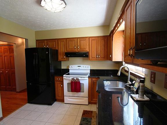5th image of 618 Oakwood Ave