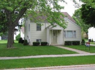 430 S 3rd St, Peotone, IL 60468