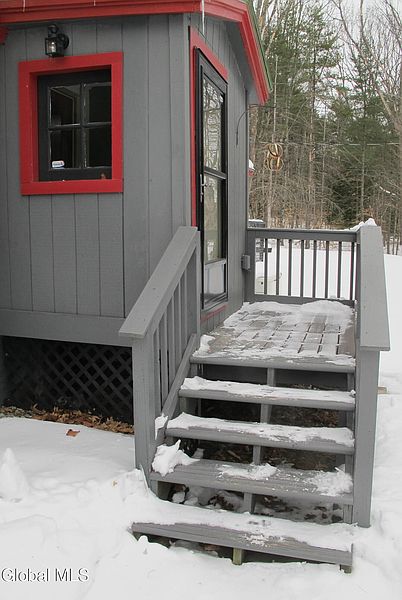 3rd image of 511 Federal Hill Road