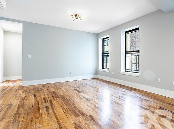 3rd image of 237 Sullivan Pl #B42