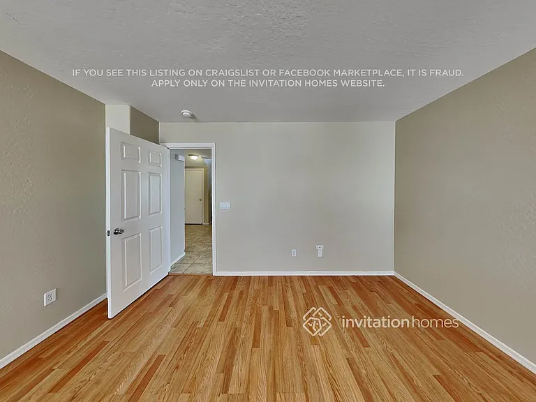 11821 W Laurel Ln — Photo 17