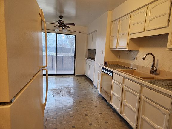 3rd image of 9242 Gross Point Rd APT 107