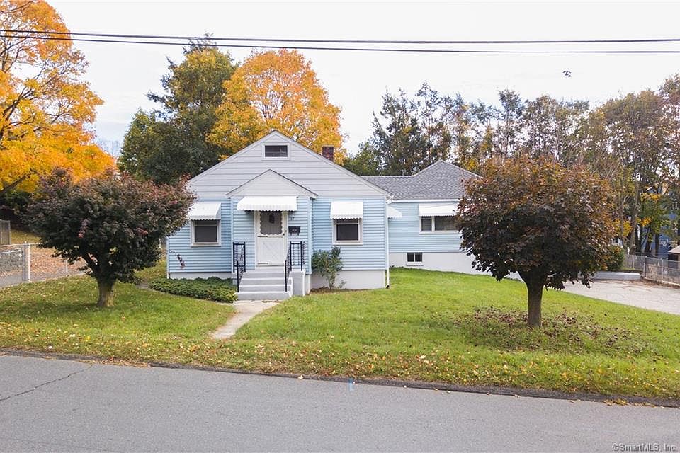 67 Byrneside Ave Waterbury Ct 06704 Mls 170350986 Zillow