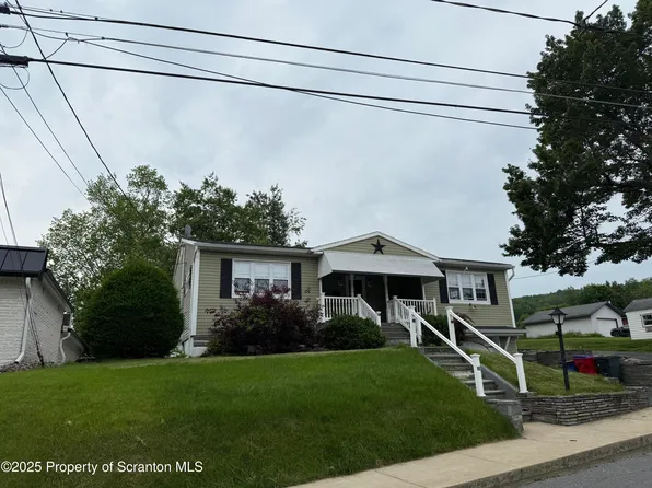 95 Farview St, Carbondale, PA 18407