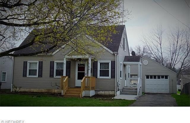 1st image of 616 E Lake Ave