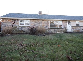 18 Stauffer Rd, Bechtelsville, PA 19505