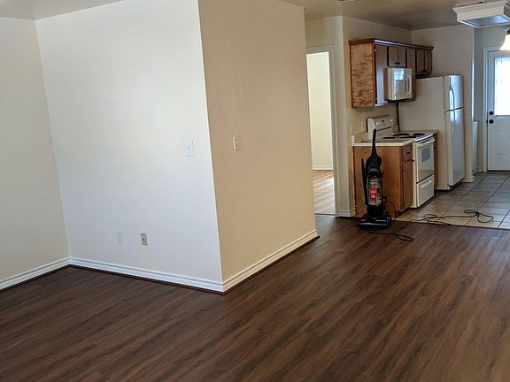4th image of 126 Yegua Cir