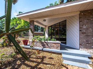 30715 Cove Rd, Tavares, FL 32778