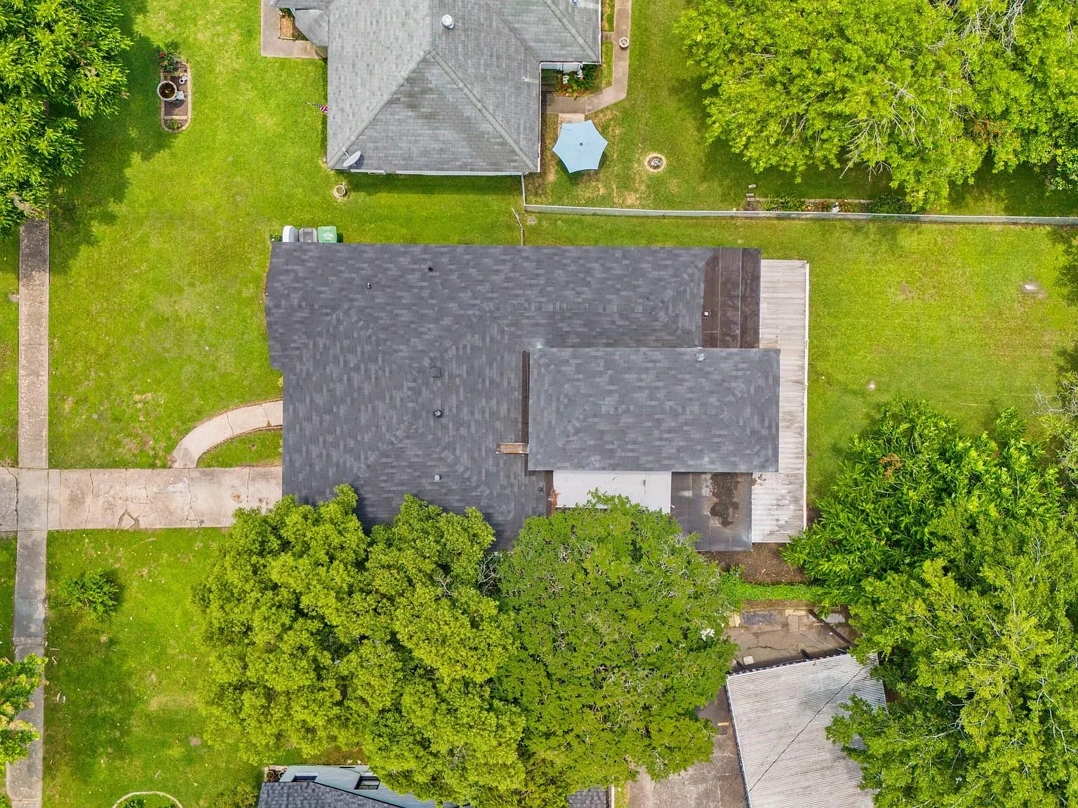 5 bed, 2.0 bath, 2642 sqft, $2,199 — Photo 4