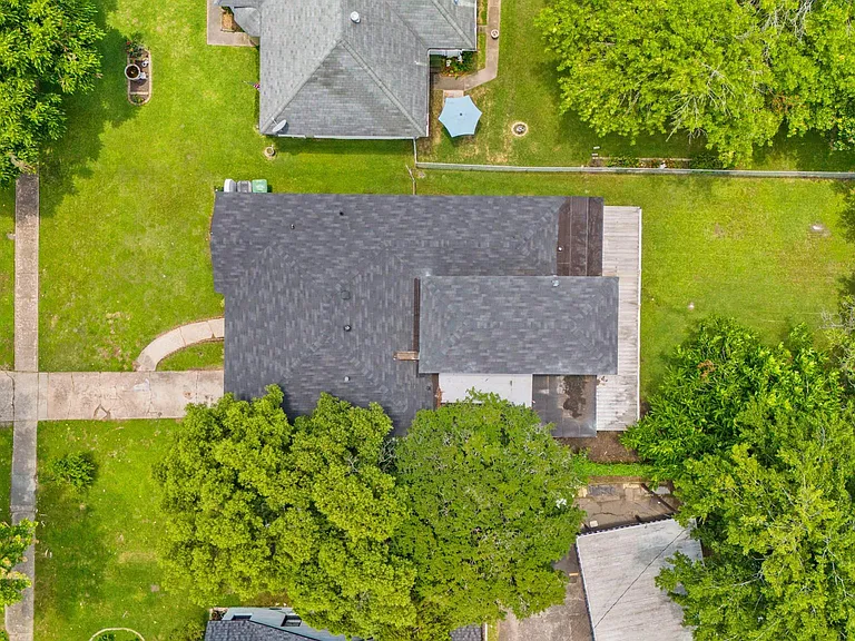 8327 Bonner Dr — Photo 4