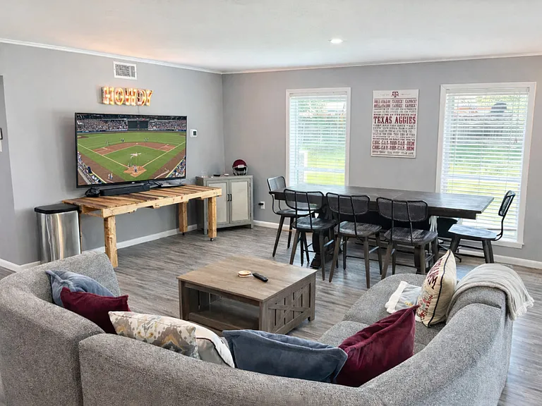 Building's Lounge