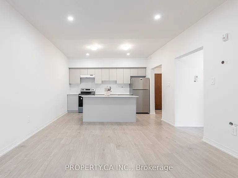 15 Kneeshaw Dr #205 — Photo 12