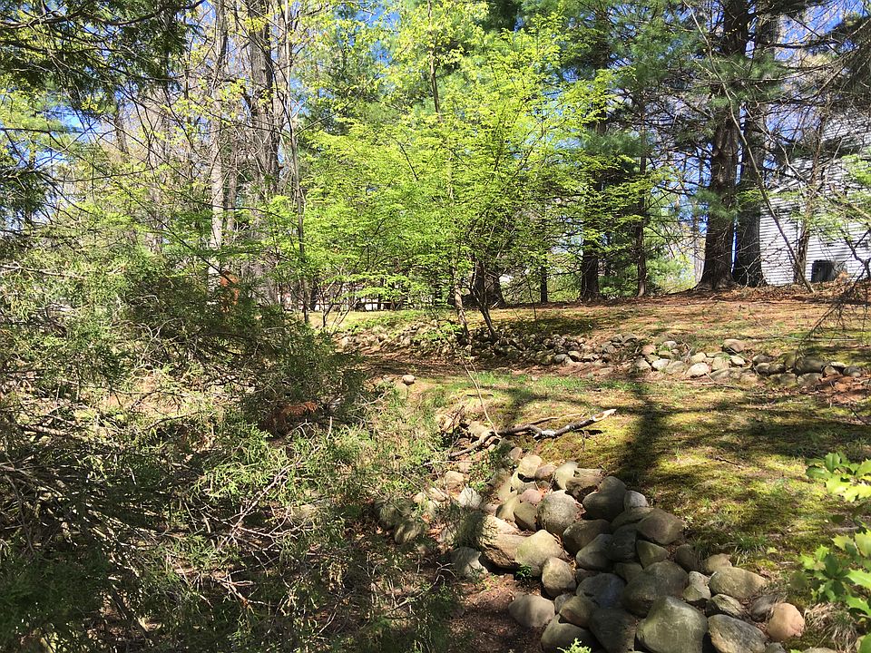 2nd image of 618 Wildwood Rd W
