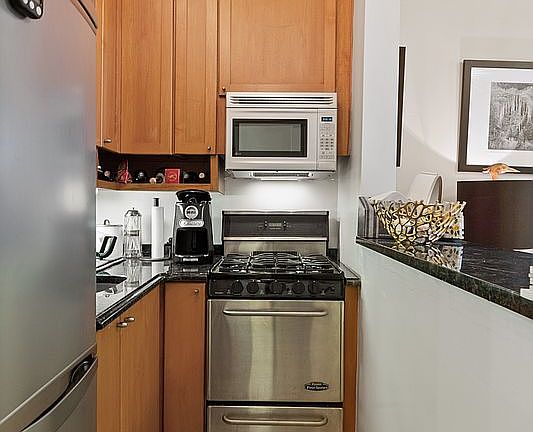 3rd image of 534 E 84th St #3F