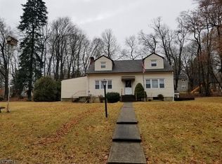 30 Manor House Rd, Budd Lake, NJ 07828