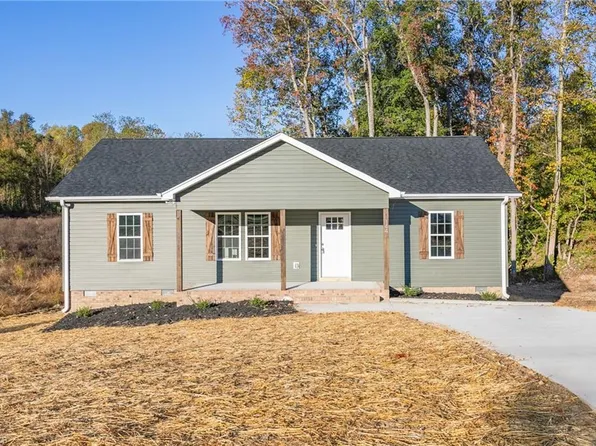 144 Mount Calvary Rd, Thomasville, NC 27360