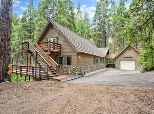 7663 Forest Dr, Fish Camp, CA 93623