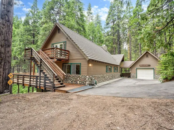 7663 Forest Dr, Fish Camp, CA 93623