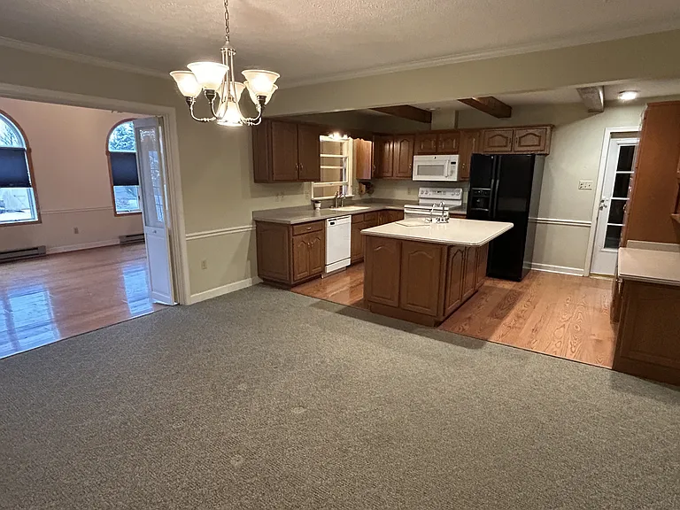 8509 Winchester Ave — Photo 5