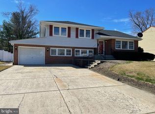 222 Belle Arbor Dr, Cherry Hill, NJ 08034