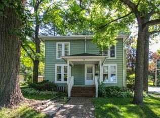 39 Crissey Ave, Geneva, IL 60134