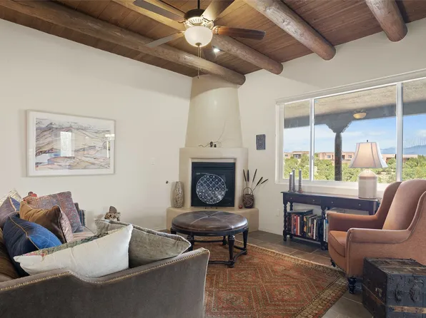 38 Via Summa, Santa Fe, NM 87507