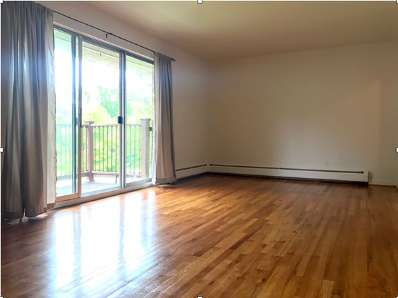 4th image of 1201 Island Dr APT 202