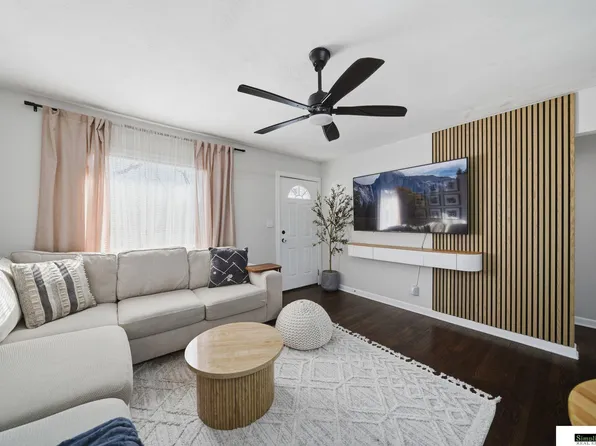 2721 N 38th St, Lincoln, NE 68504